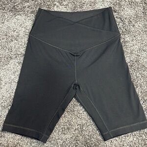 Victoria’s Secret on point live stretch black biker shorts women’s size S or M?